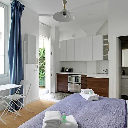 Pick A Flat's In Montmartre - Rue Des Martyrs Parigi